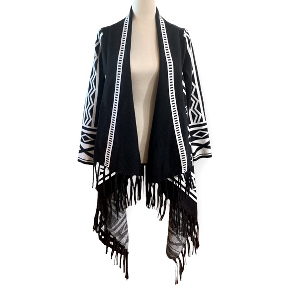 Chico's Sweaters - Chico's Aztec Wrap Cardigan Size 1 (Small 8/10)